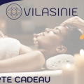 Massage relaxant avec serviette et bougies.